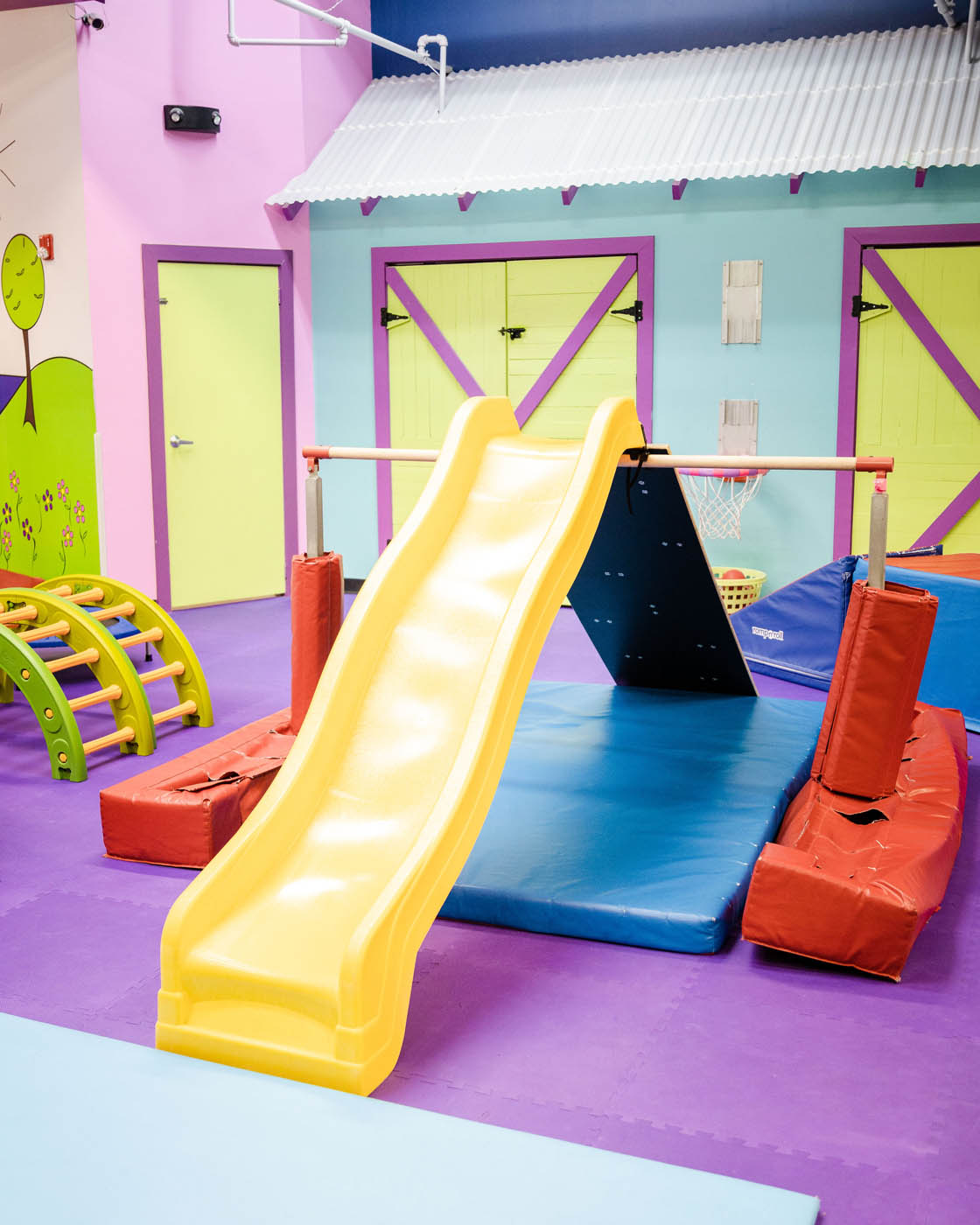 A Romp n' Roll North Raleigh slide, indoor playgrounds in Raleigh, NC.
